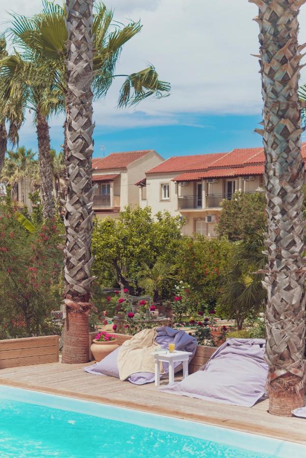קאבוס Christa Luxury Apartments מראה חיצוני תמונה