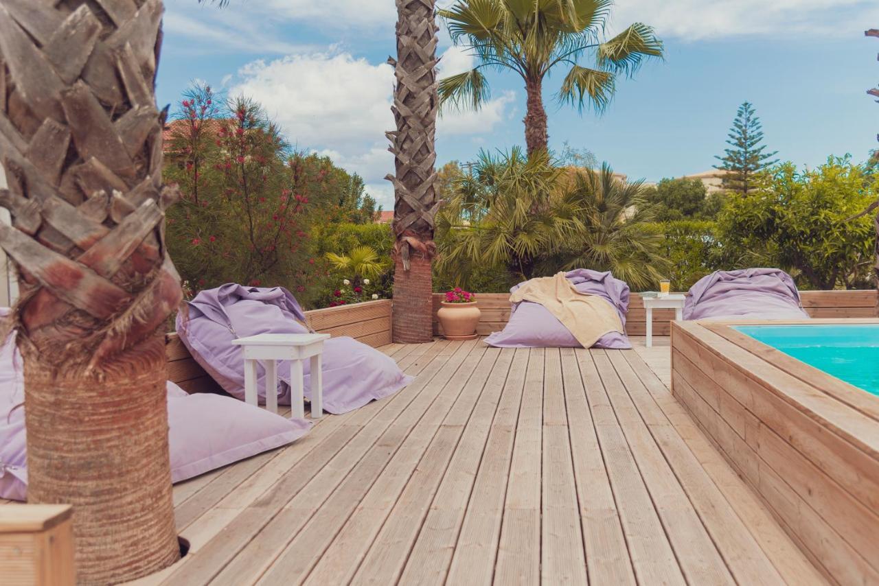 קאבוס Christa Luxury Apartments מראה חיצוני תמונה