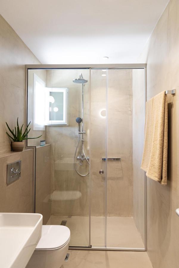 קאבוס Christa Luxury Apartments מראה חיצוני תמונה