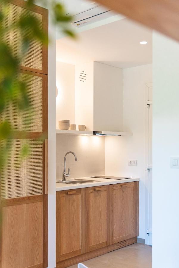 קאבוס Christa Luxury Apartments מראה חיצוני תמונה