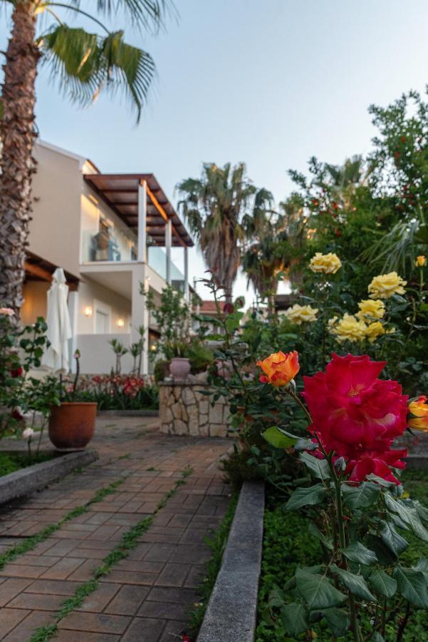 קאבוס Christa Luxury Apartments מראה חיצוני תמונה